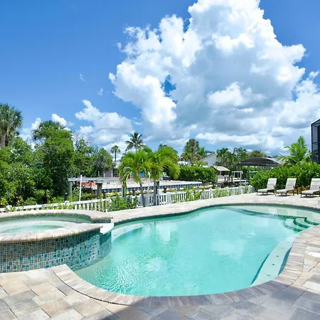 Memories On Madison By Sun Palace Vacations